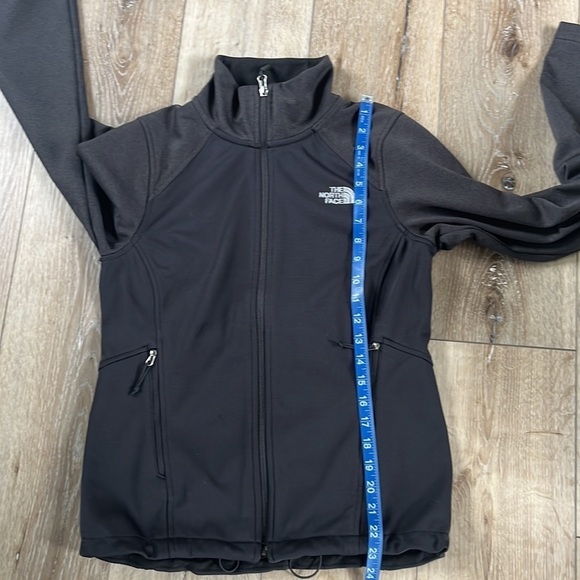 The North Face Windwall Zip Up Jacket Black & Gray - Picture 11 of 11